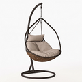 Hängesessel 105 x 105 x 195 cm aus Metall und Polyrattan in Braun mit Standgestell